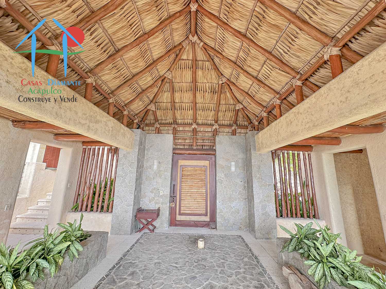 Villa Neptuno - Vestíbulo de acceso 1